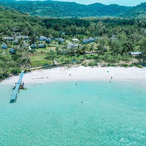 S Beach Resort